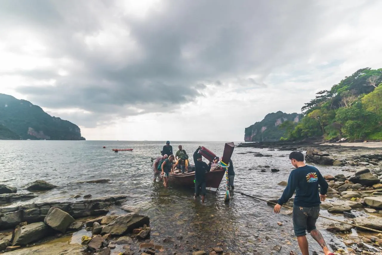 **  Phi Phi Sunset Bay Resort Tayland