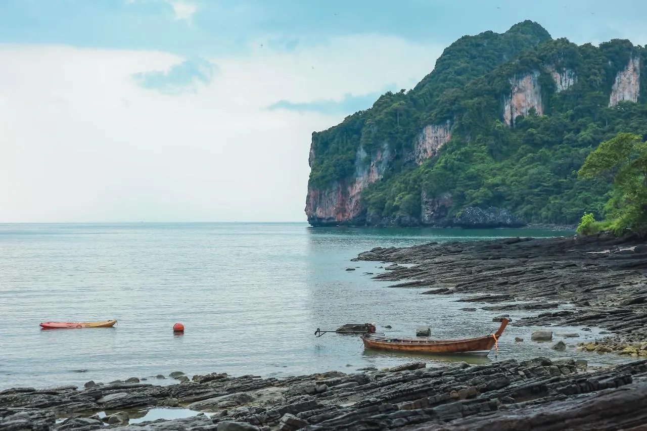 **  Phi Phi Sunset Bay Resort Tayland